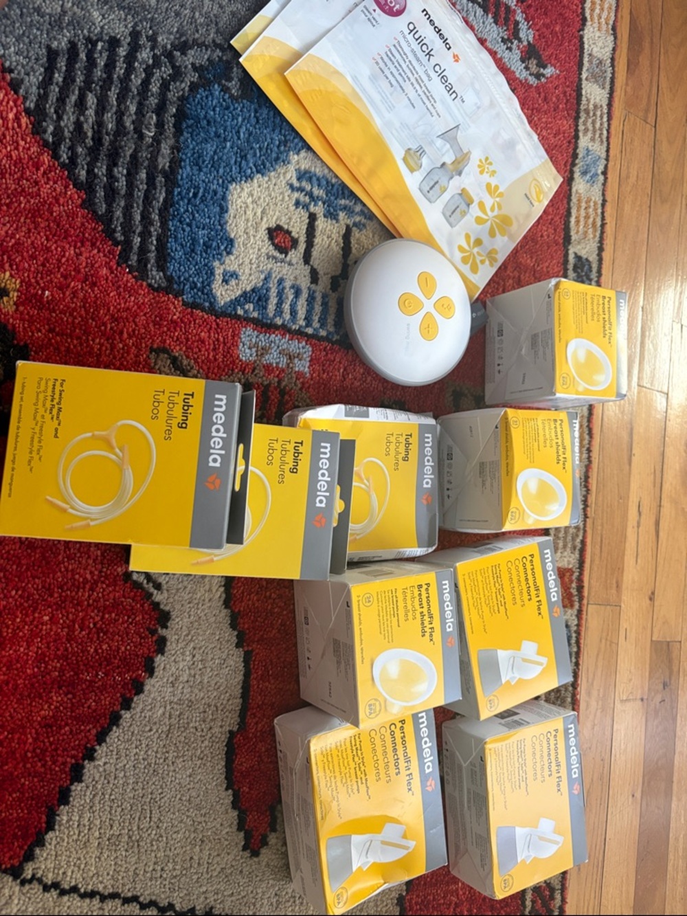 Medela Swing Maxi Motor with Pump Accessories Kit